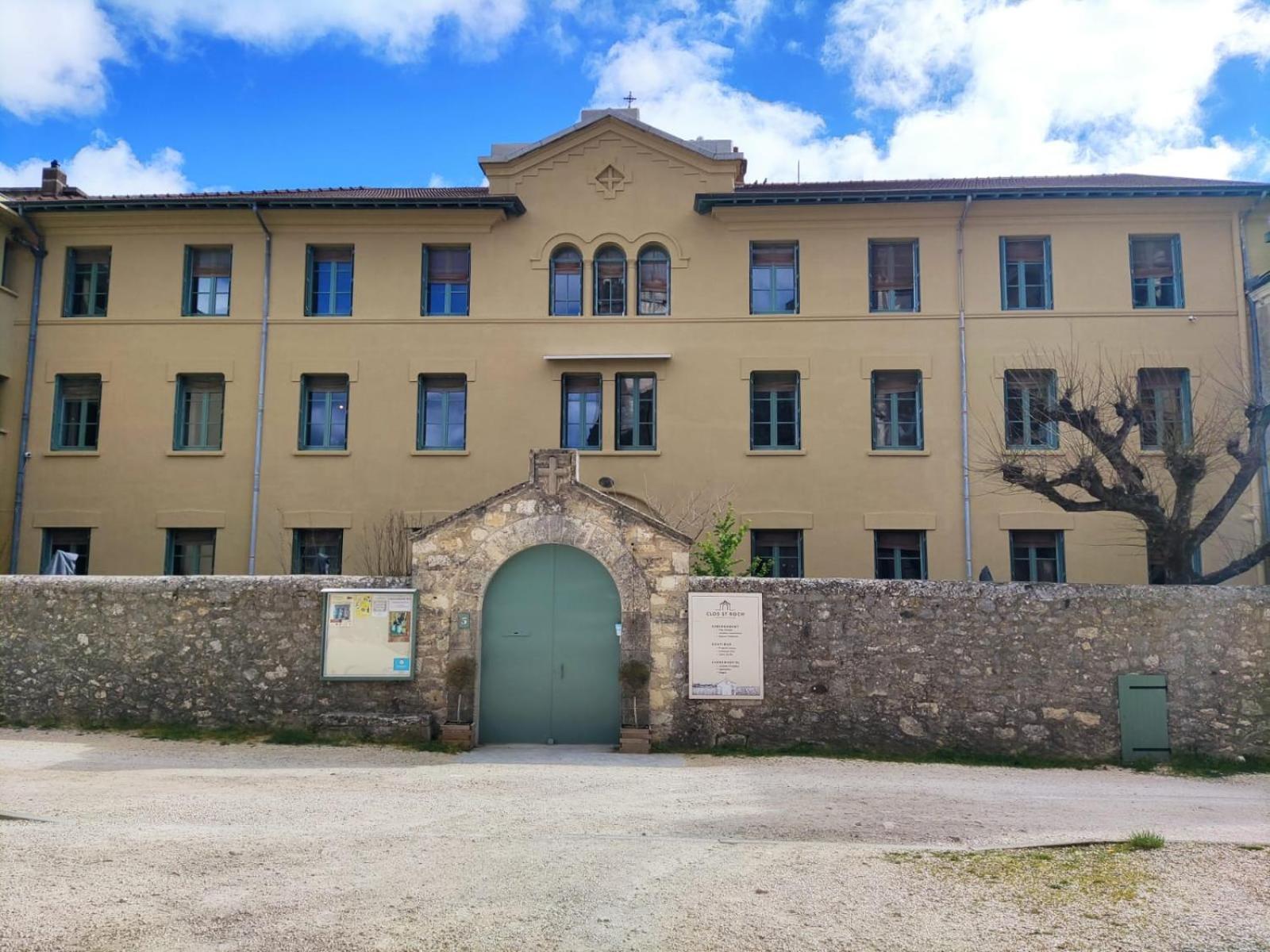 Gite D'Etape Et De Groupe Du Clos Saint Roch Viviers Eksteriør billede